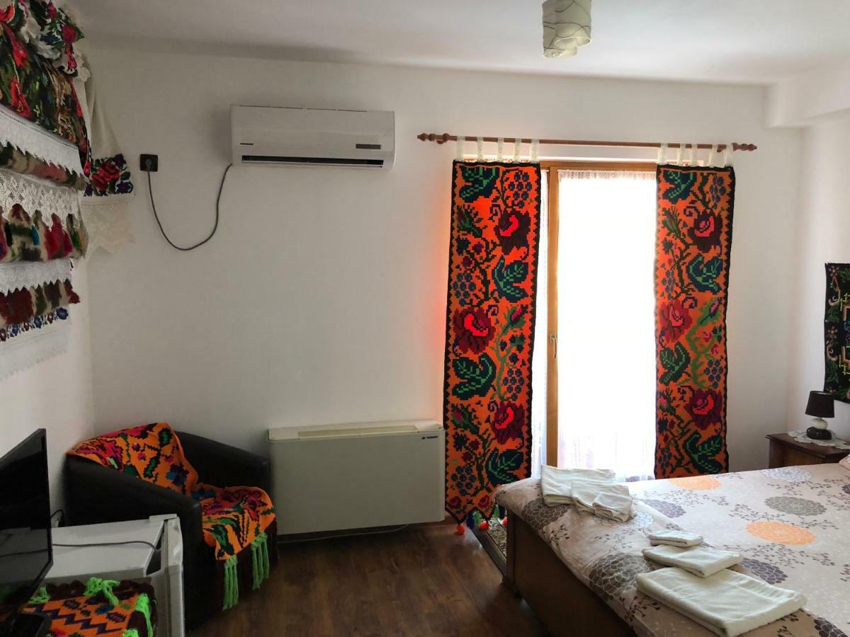 Pensiune Pastravarie La Pintea Haiducu Deseşti Εξωτερικό φωτογραφία